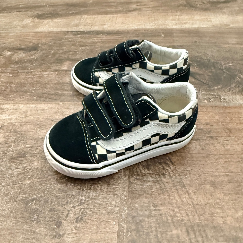 Vans Toddler Old Skool V Checkerboard Shoes, Black White, 5